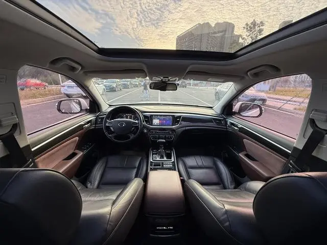 GAC Trumpchi GS8 320T two-wheel drive luxury Zhilian Edition 7 seats