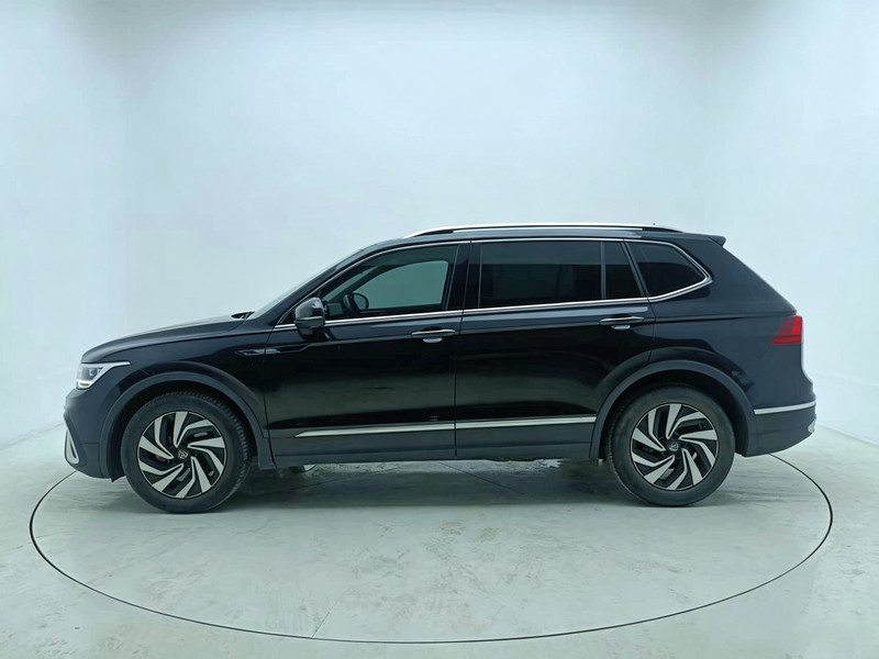 Volkswagen Tiguan L 2022