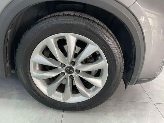 Infiniti Infiniti QX50 2.0T two-wheel drive Elite edition