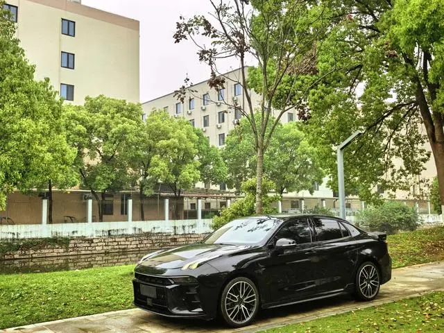 LYNK & CO Lynk 03 2.0 TD DCT Jin Pro
