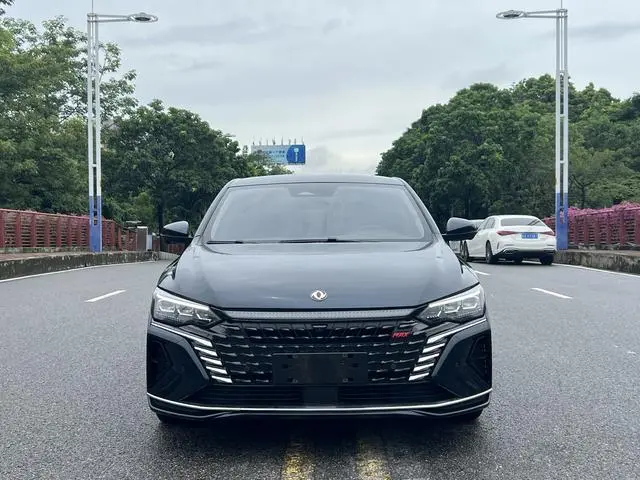 Dongfeng Fengshen Yi Hyun MAX 1.5T Super Burning Cool Dad Version