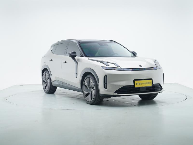 Lynk & Co Lynk&Co 08 EM-P 2025