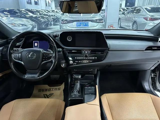 Lexus Lexus ES 200 Excellent Edition