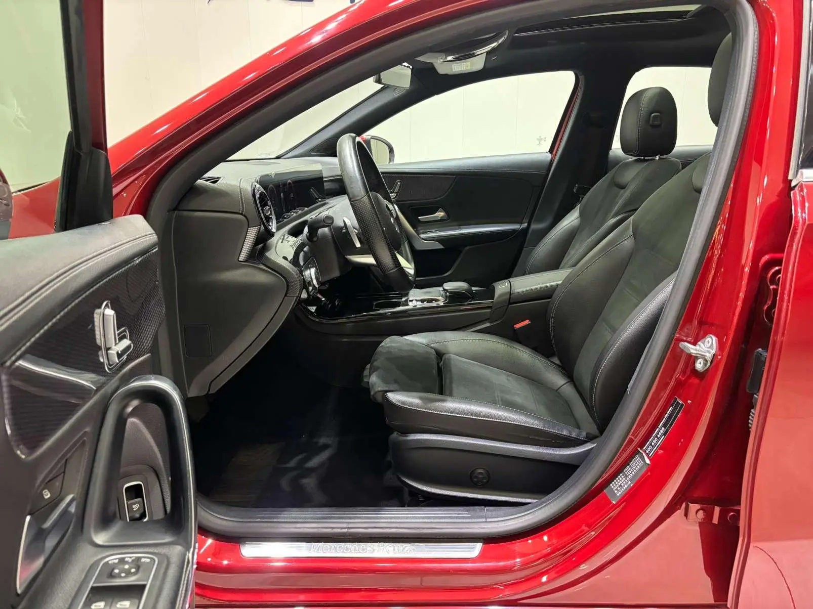 Mercedes-Benz Mercedes-Benz A-class A 200 L sports sedan