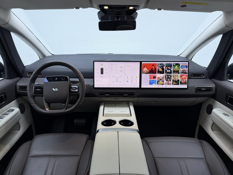 Li Auto Ideal MEGA 2024