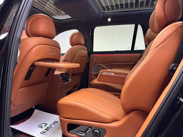 AITO Ask the world M8 Extended range Max+ six-seater version