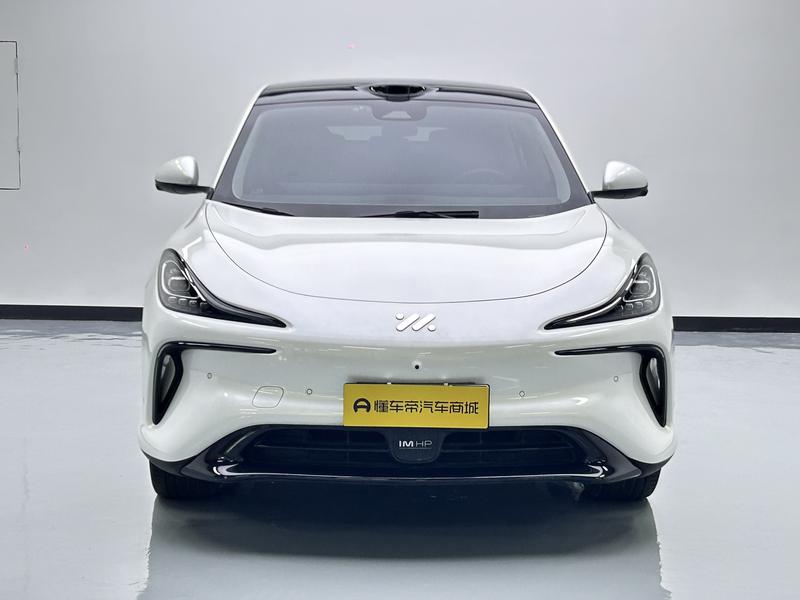 IM Motors Zhiji LS6 2023