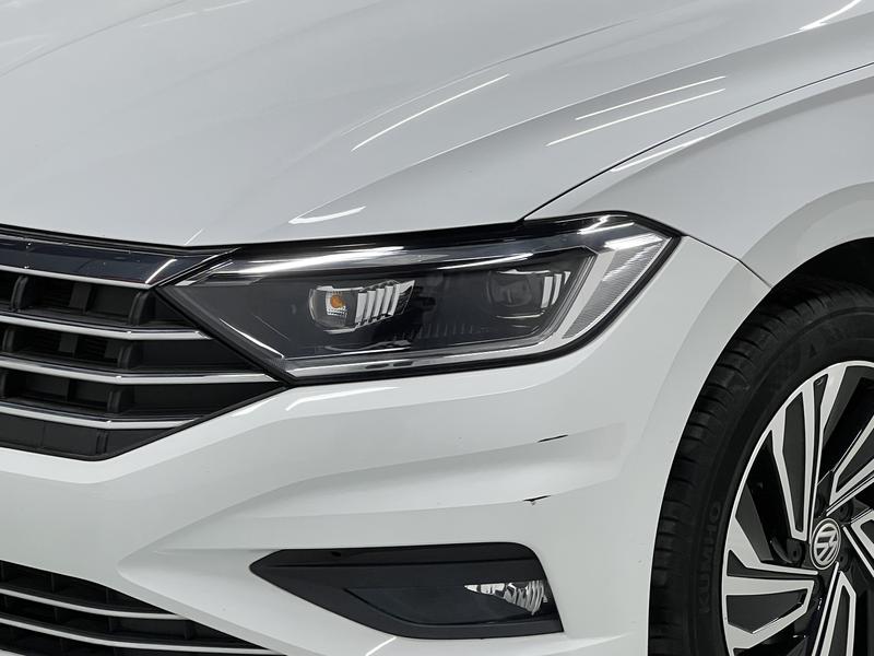 Volkswagen Sagitar 2021
