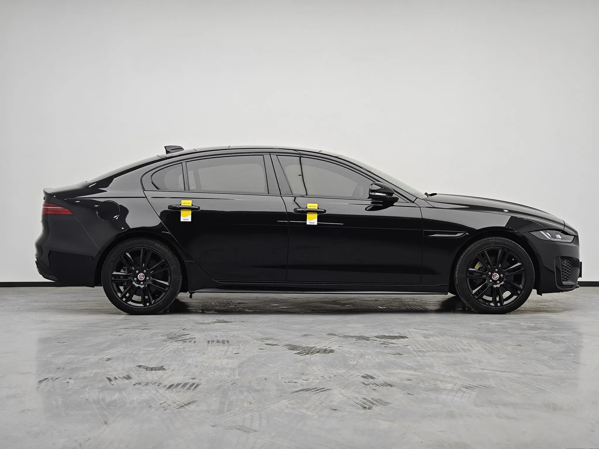 Jaguar Jaguar XEL 2.0T 250PS Yao Black Sports Edition