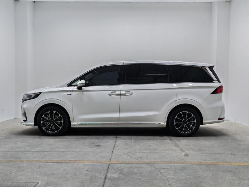 Roewe Roewe iMAX8 2022