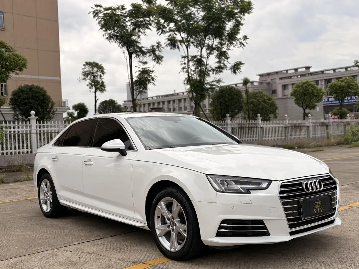 Audi Audi A4L 30th anniversary type 40 TFSI aggressive type