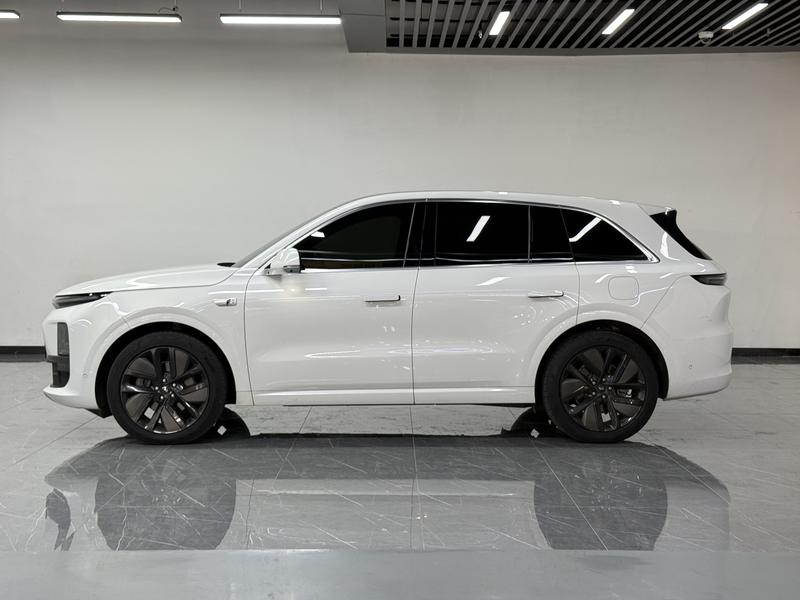 Li Auto Ideal L6 2024