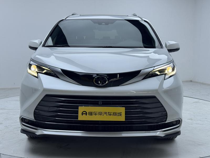 Toyota Sienna 2024