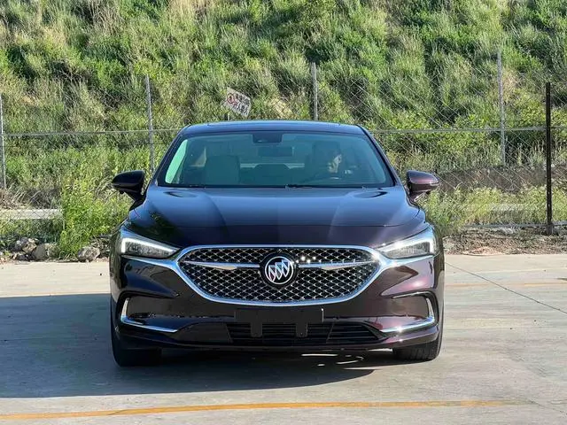 Buick Lacrosse Avenir first-come-first-served