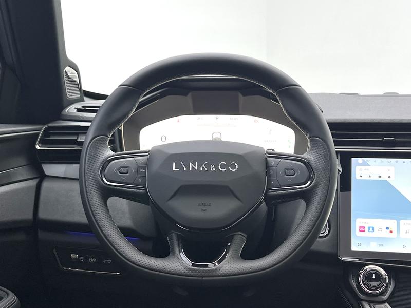 Lynk & Co Link 01 EM-P 2023