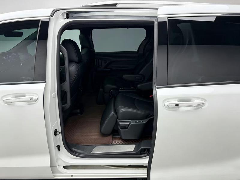 Toyota Sienna 2023