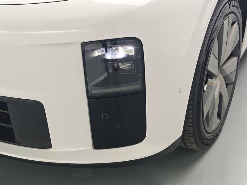 Li Auto Ideal i6 2025