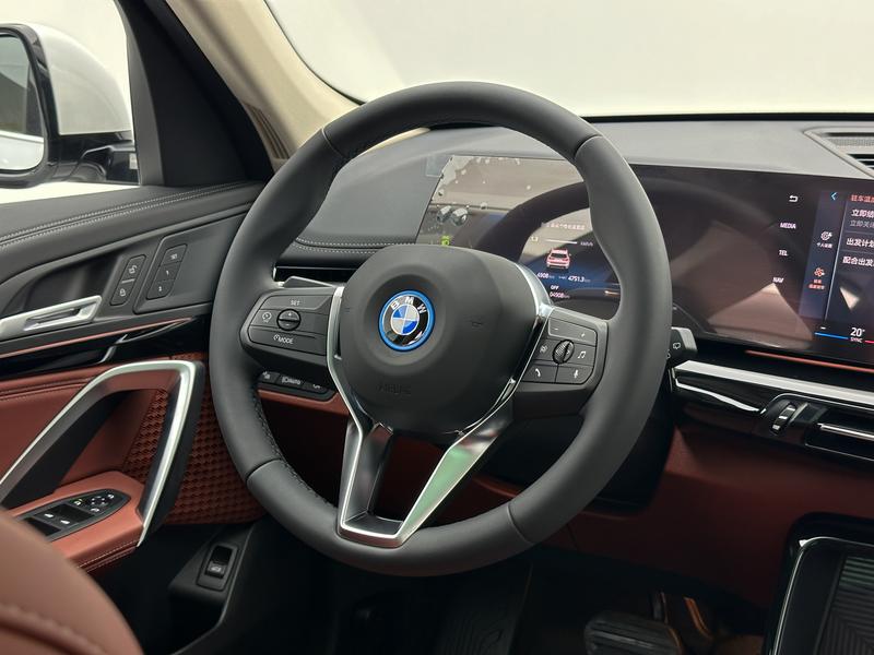 BMW BMW iX1 2026