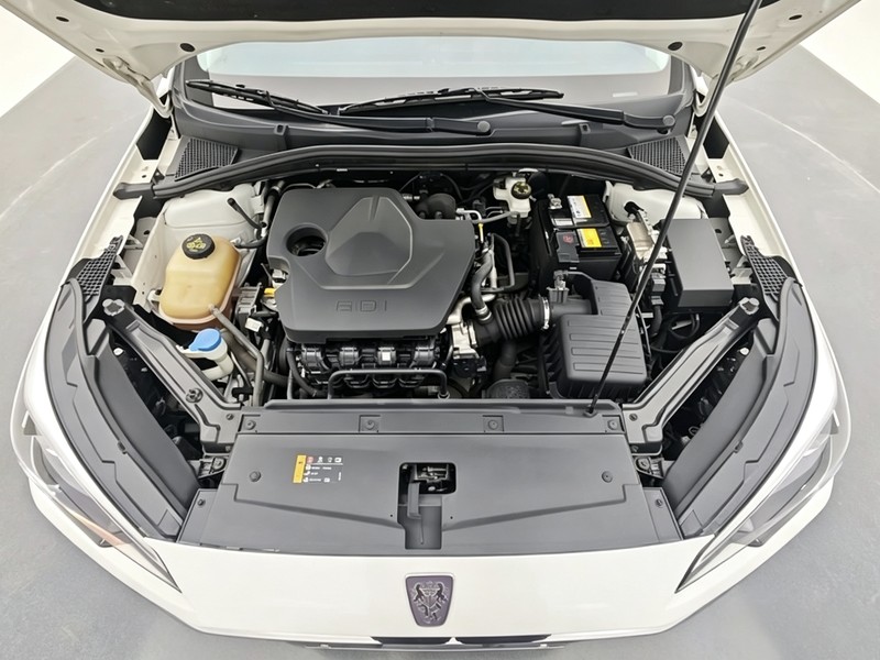 Roewe Roewe i5 2023