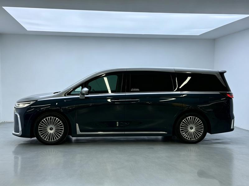 Voyah Lantu Dreamer PHEV 2025