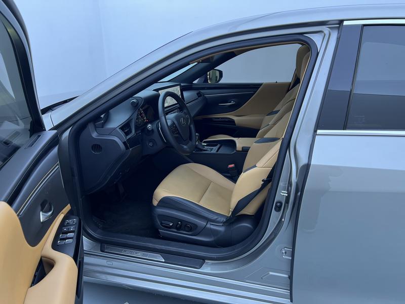 Lexus Lexus ES 2022