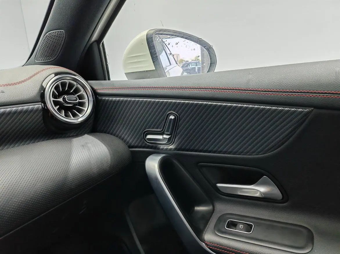 Mercedes-Benz Mercedes-Benz A-class A 200 L sports sedan fashion Version