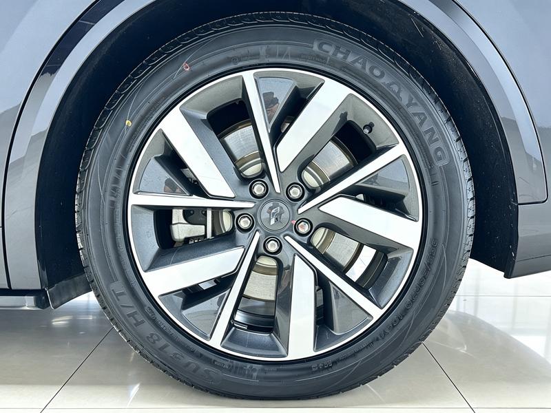 Li Auto Ideal L8 2023