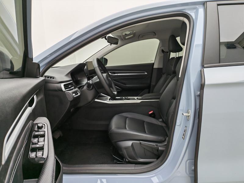 Geely Emgrand 2023