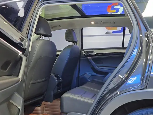Volkswagen Tanyue 330TSI two-wheel drive luxury country VI