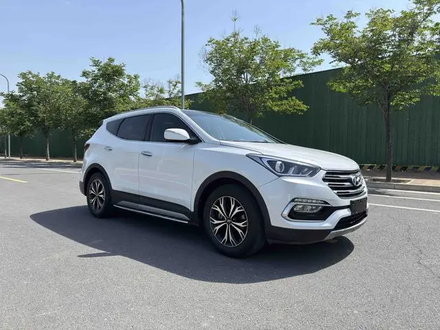 Hyundai Shengda 2.0T automatic four-wheel drive intelligent 7-seater