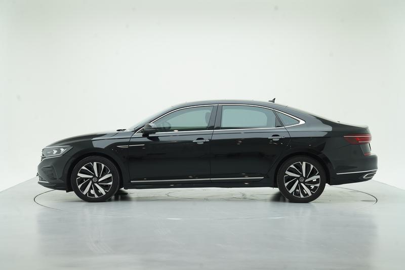 Volkswagen Passat 2023