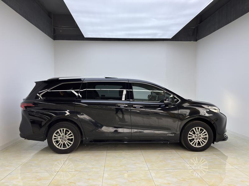 Toyota Sienna 2023