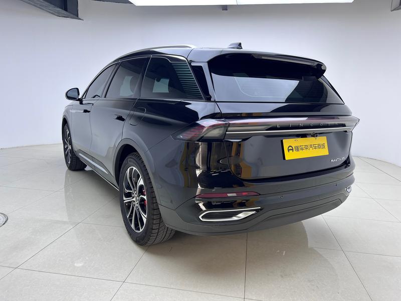 Lincoln Voyager 2023
