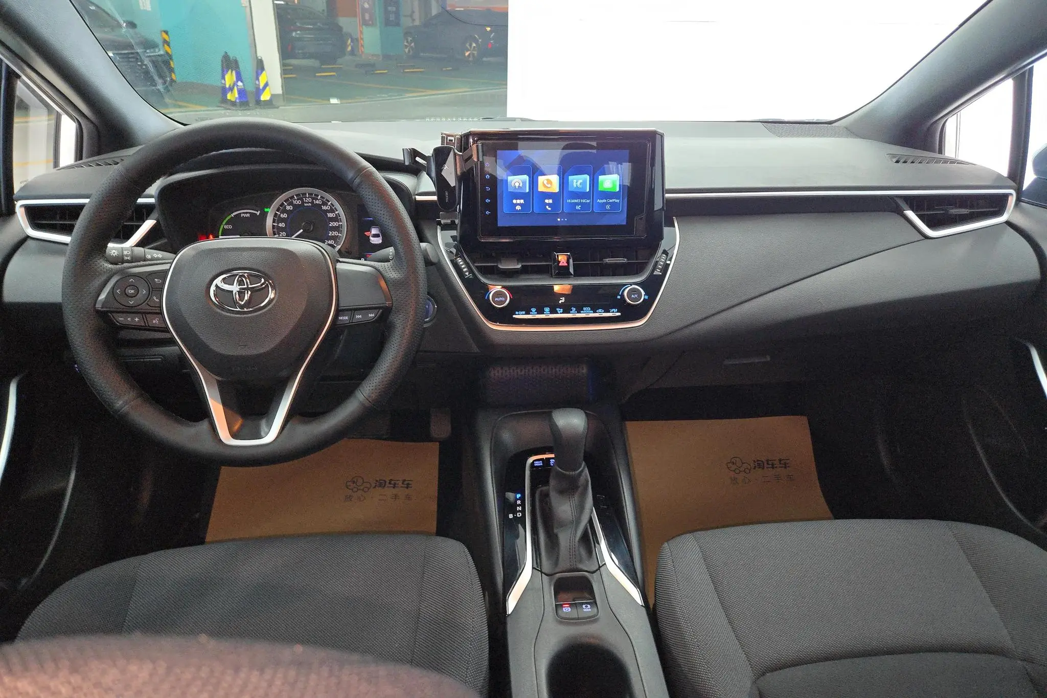 TOYOTA Lei Ling Dual engine 1.8H E-CVT Enterprise Edition