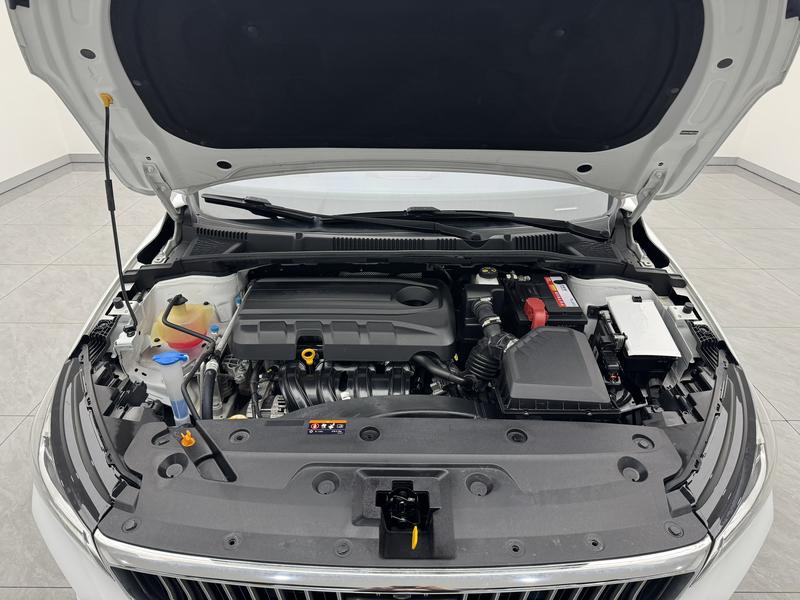 Geely Emgrand 2022