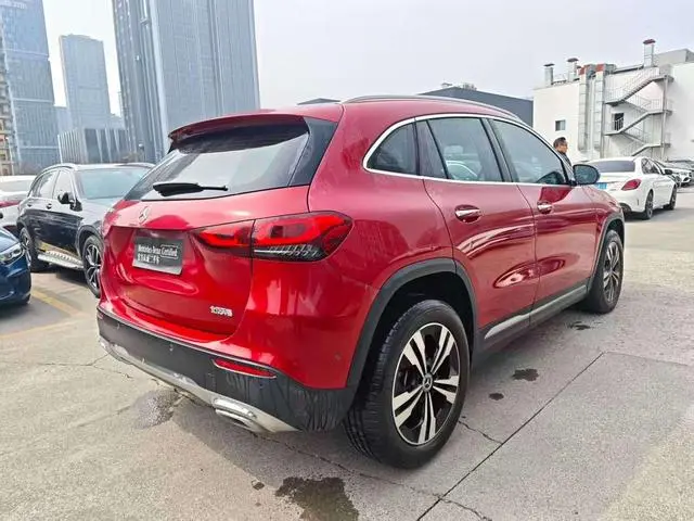 Mercedes-Benz Mercedes-Benz GLA GLA 200