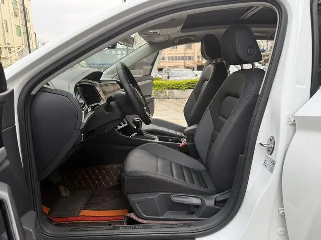 Volkswagen Sagitar 280TSI DSG Comfortable Smart Edition
