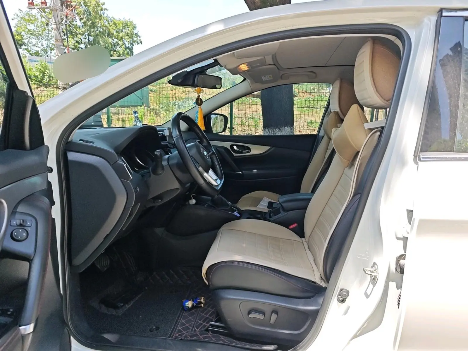 Nissan Qashqai 2.0L CVT Deluxe Edition