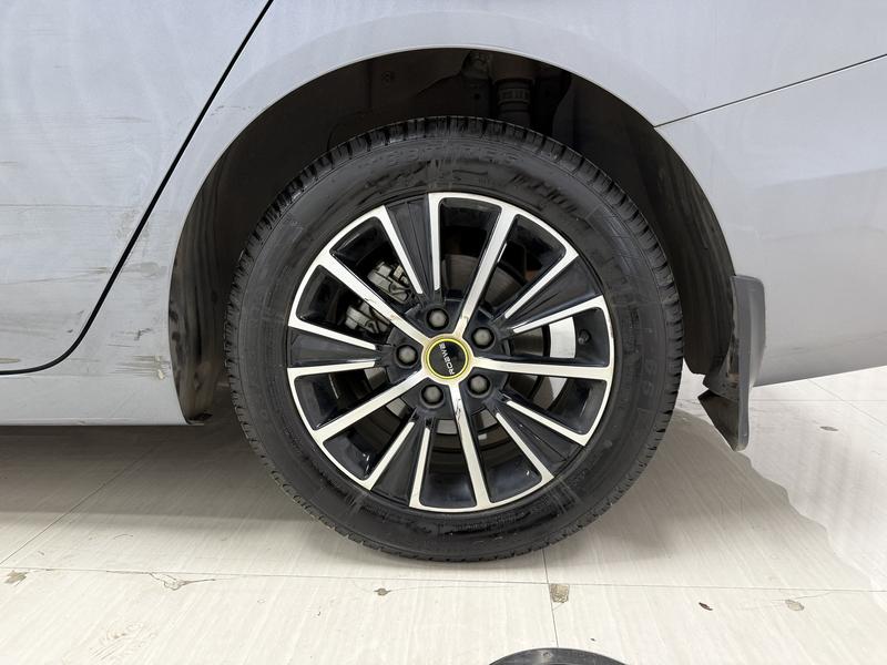 Roewe Roewe i5 2021