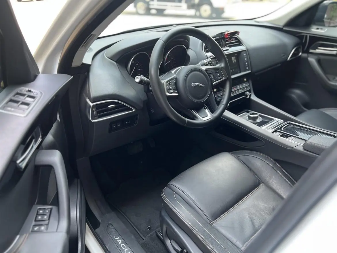 Jaguar Jaguar F-PACE 2.0T four-wheel drive Urban Exclusive Edition