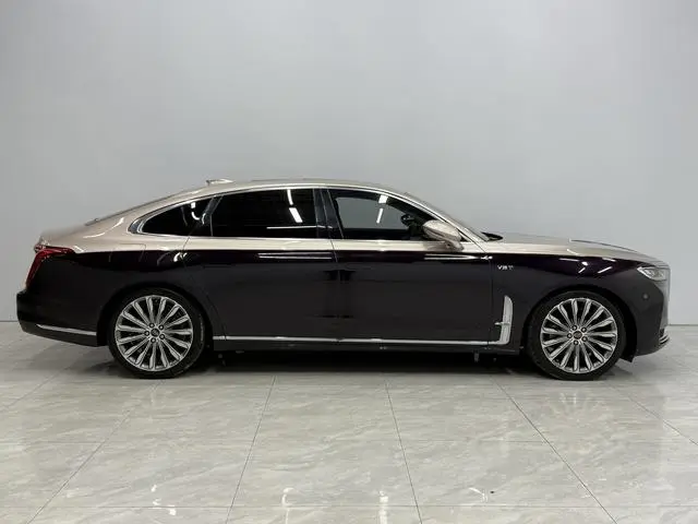 Hongqi Hongqi H9 3.0T Zhilian flag collar four-seater version