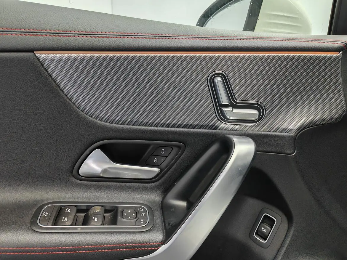 Mercedes-Benz Mercedes-Benz A-class A 200 L sports sedan fashion Version