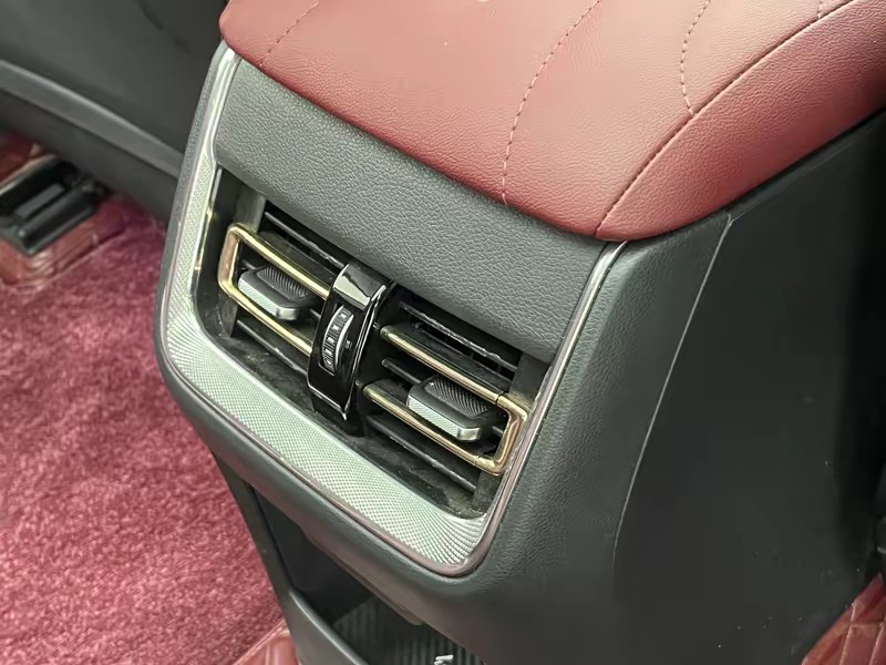 Hongqi Red Flag H5 2024