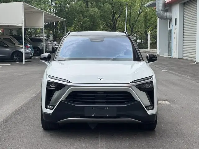NIO NIO ES8 415KM base version six seats
