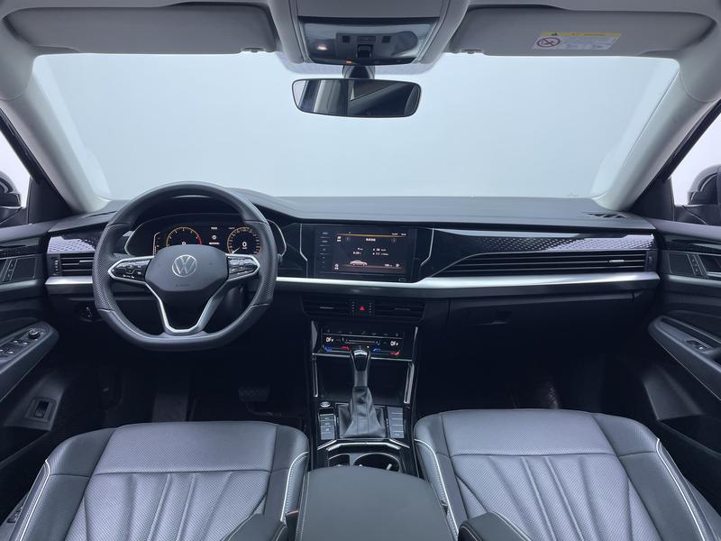 Volkswagen Passat 2024