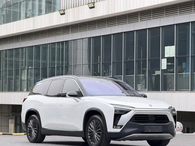 NIO NIO ES8 580KM base version six seats