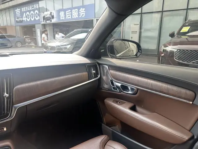 Volvo Volvo S90 PHEV T8 four-wheel drive long battery life Zhiya Deluxe Edition