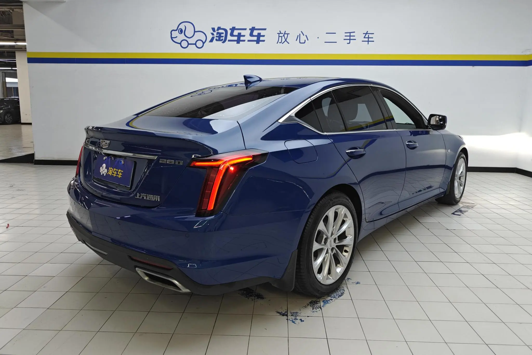 Cadillac Cadillac CT5 28T luxury