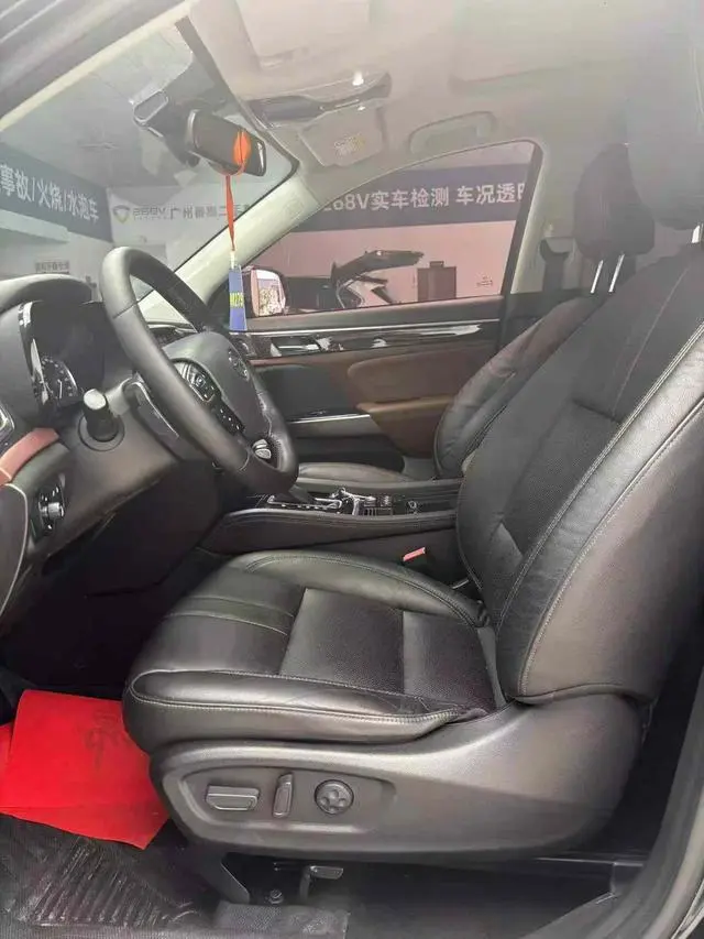 GAC Trumpchi GS8 320T two-wheel drive luxury Zhilian Edition 7 seats