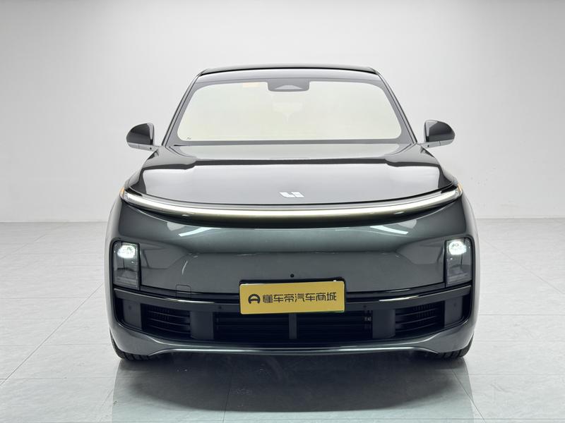 Li Auto Ideal L8 2024